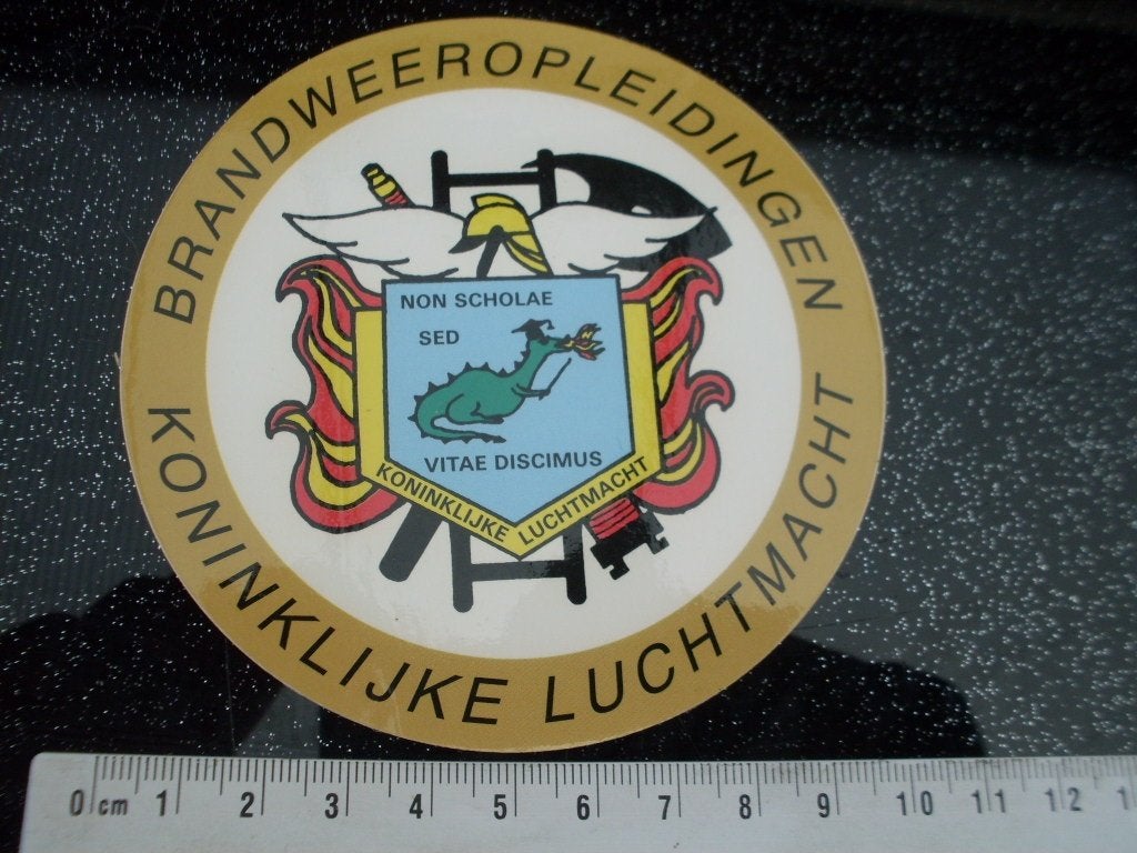 sticker brandweeropleidingen koninklijke luchtmacht logo KLu, Verzenden, Zo goed als nieuw, Bedrijf of Vereniging