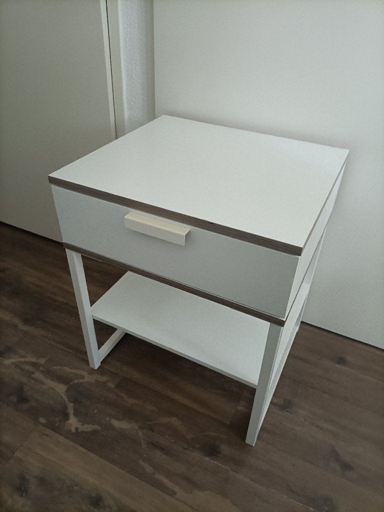 Trysil nachtkastje Ikea, Ophalen, Gebruikt, 45 tot 65 cm, Minder dan 55 cm