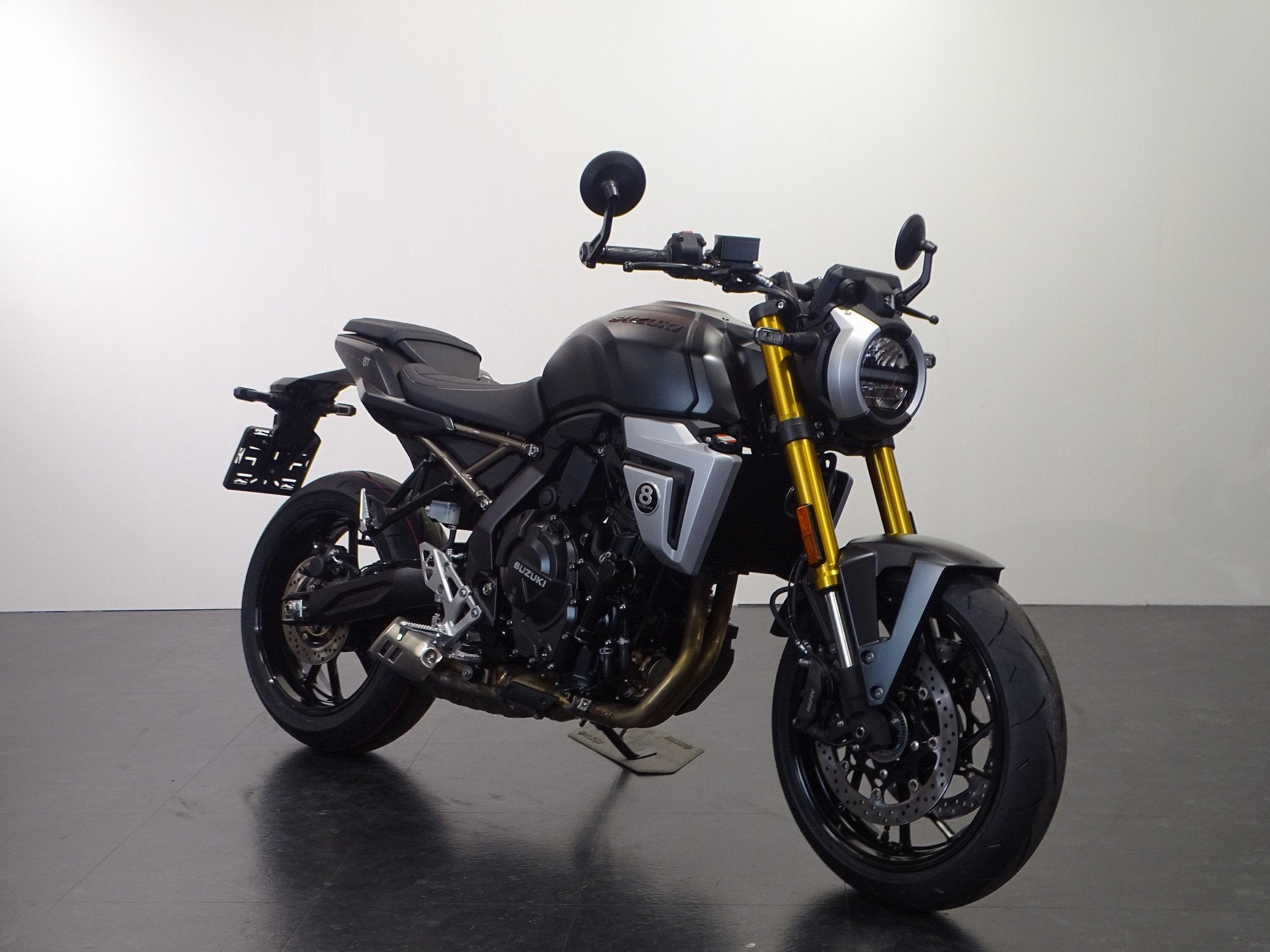 Suzuki GSX GSX-8T, Bedrijf, Meer dan 35 kW, Naked bike