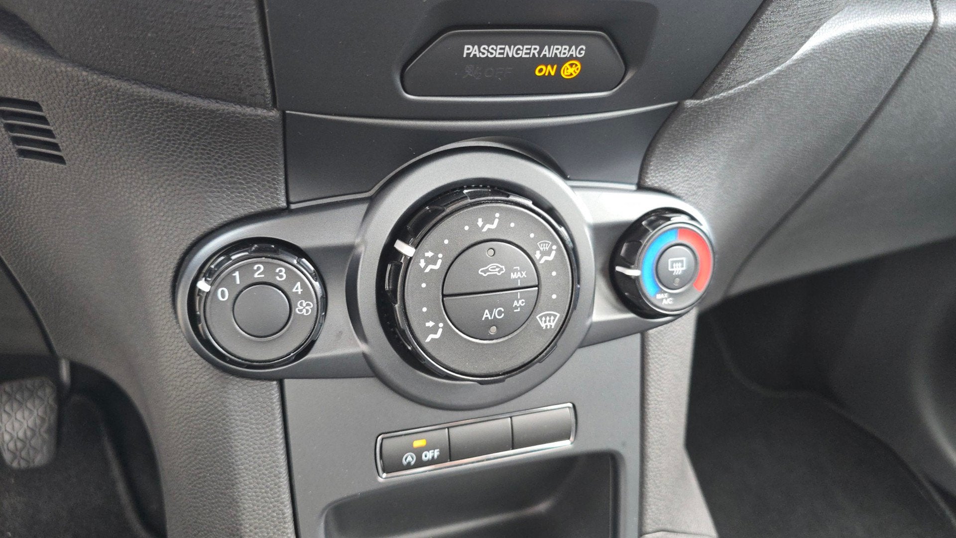 Foto 28 van Ford Fiesta 1.0 Style