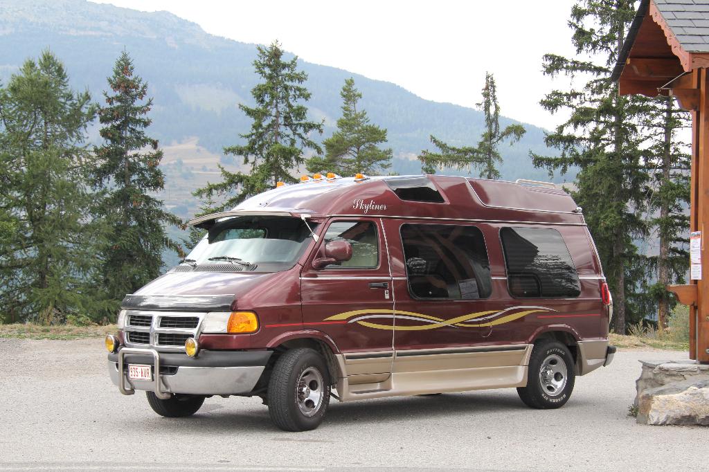 Camper Dodge Ram Van 1500, Automaat, Achterwielaandrijving, 8 cilinders, Grijs