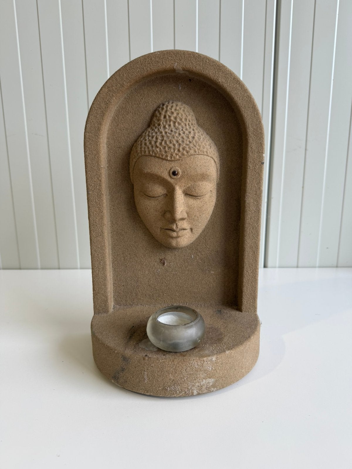 Boeddha kaarshouder van zandsteen (door Bert van der Roest), 36 cm, Beige, Ophalen of Verzenden, Zo goed als nieuw
