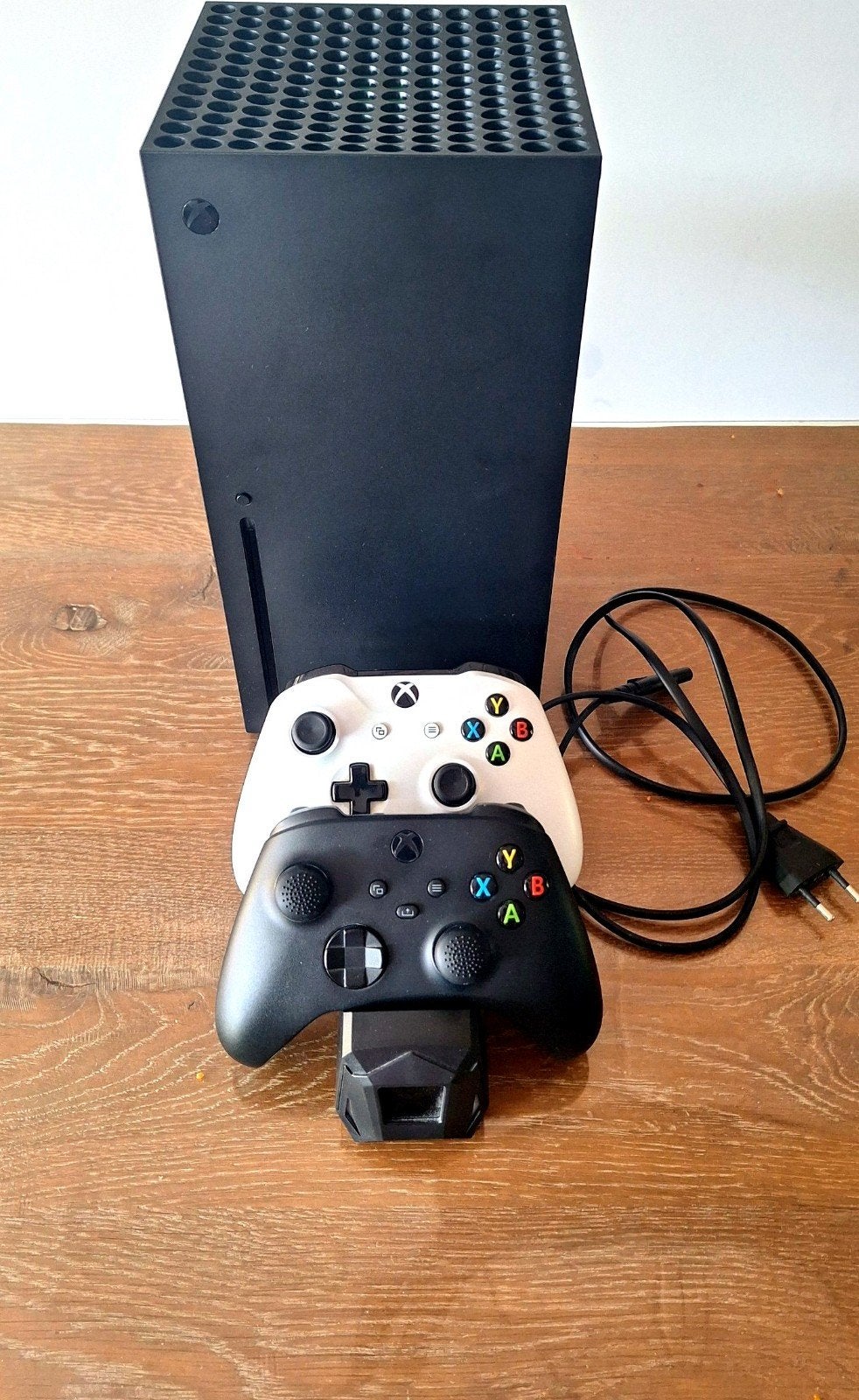Xbox Series X 1TB - 2 controllers + oplaadstation en kabels!, Ophalen of Verzenden, Zo goed als nieuw, Xbox Series X