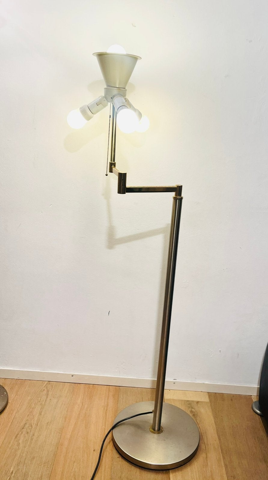 Duitse handgemaakte messing vloerlamp met zwenkarm, Ophalen of Verzenden, Gebruikt, 150 tot 200 cm