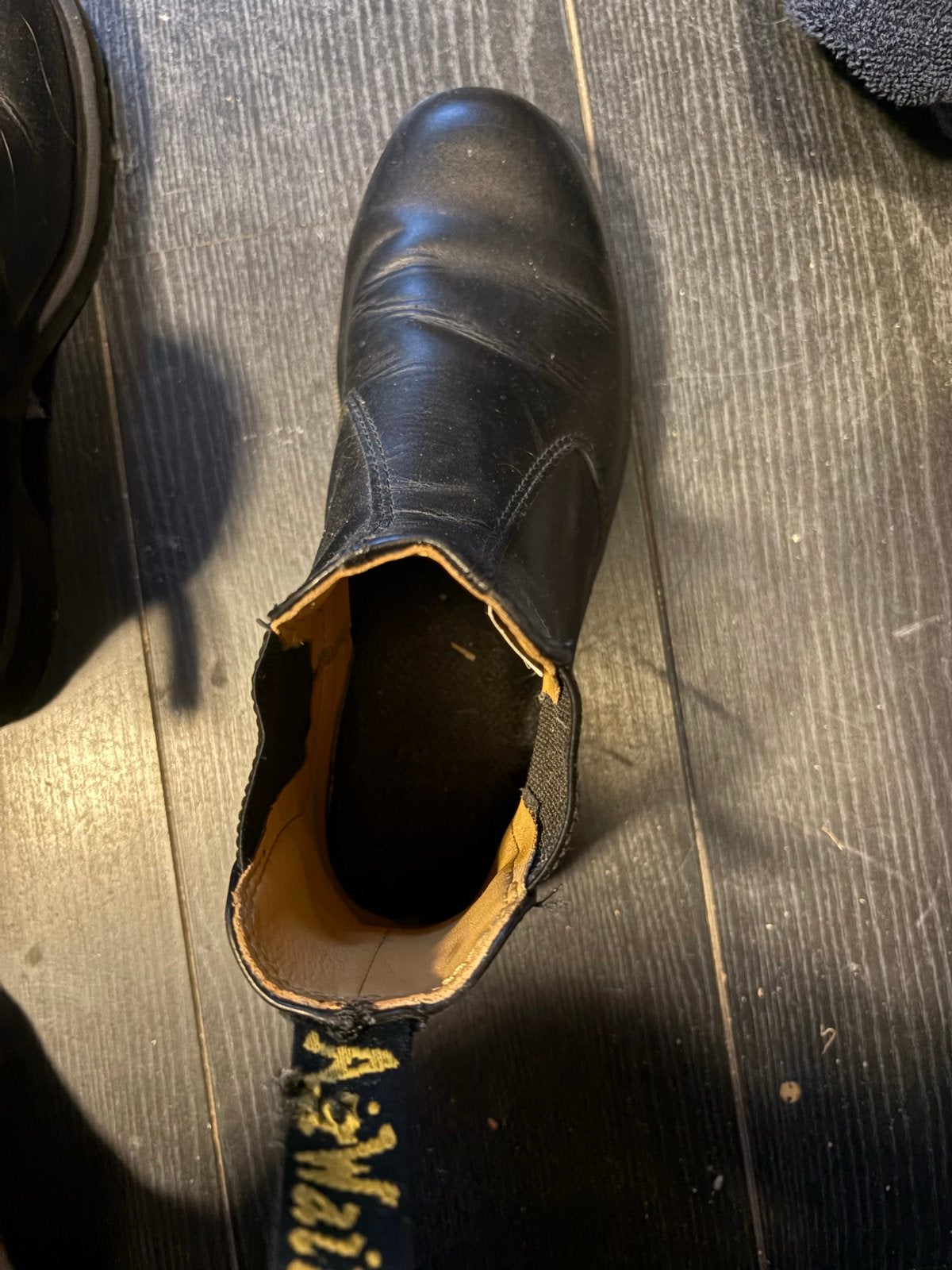 Dr. Martens Chelsea boots - Zwart - Maat 42, Ophalen of Verzenden, Gedragen, Zwart, Boots