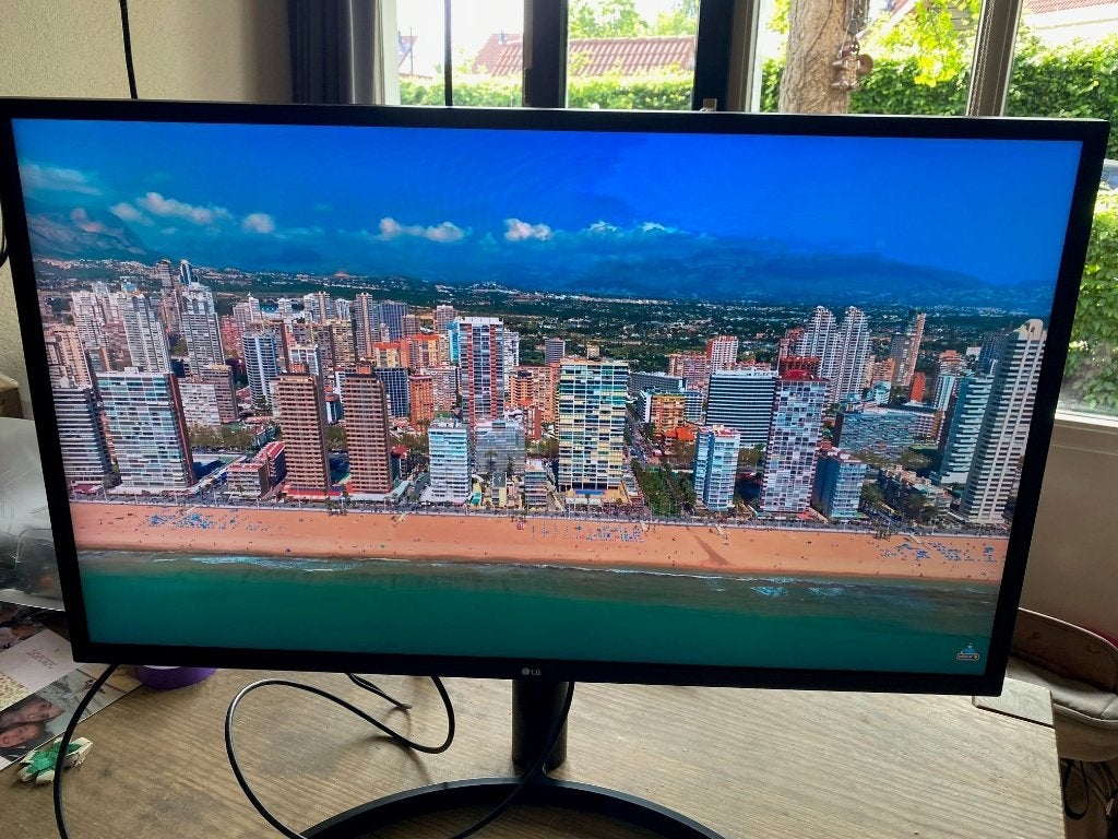Te koop LG UHD 31.5" 4K-monitor (32UK550), In hoogte verstelbaar, 3 tot 5 ms, HDMI, VA