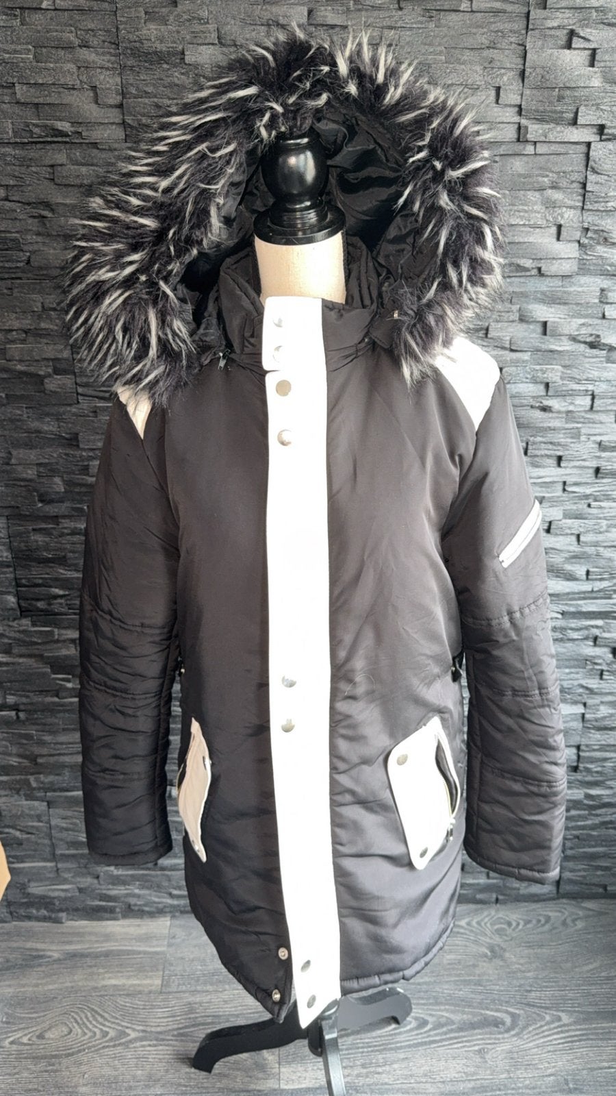 Winterjas met bontkraag - Freezing Time, Ophalen of Verzenden, Zo goed als nieuw, Maat 42/44 (L), Zwart