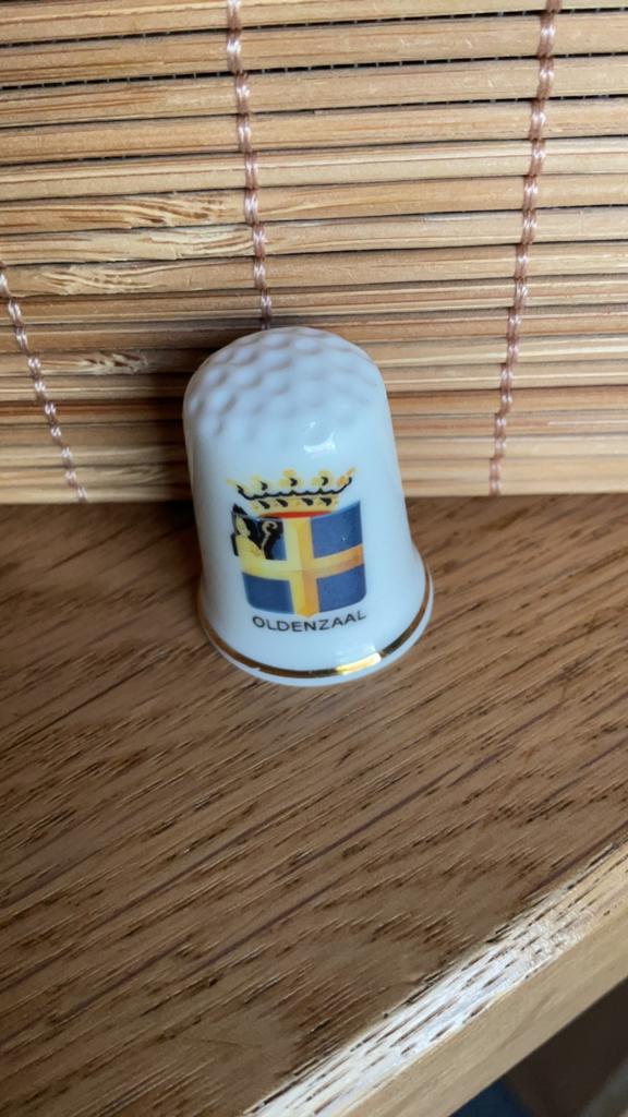 Oldenzaal vingerhoed vingerhoedje vingerhoedjes, Verzenden, Nieuw, Porselein, Nederland
