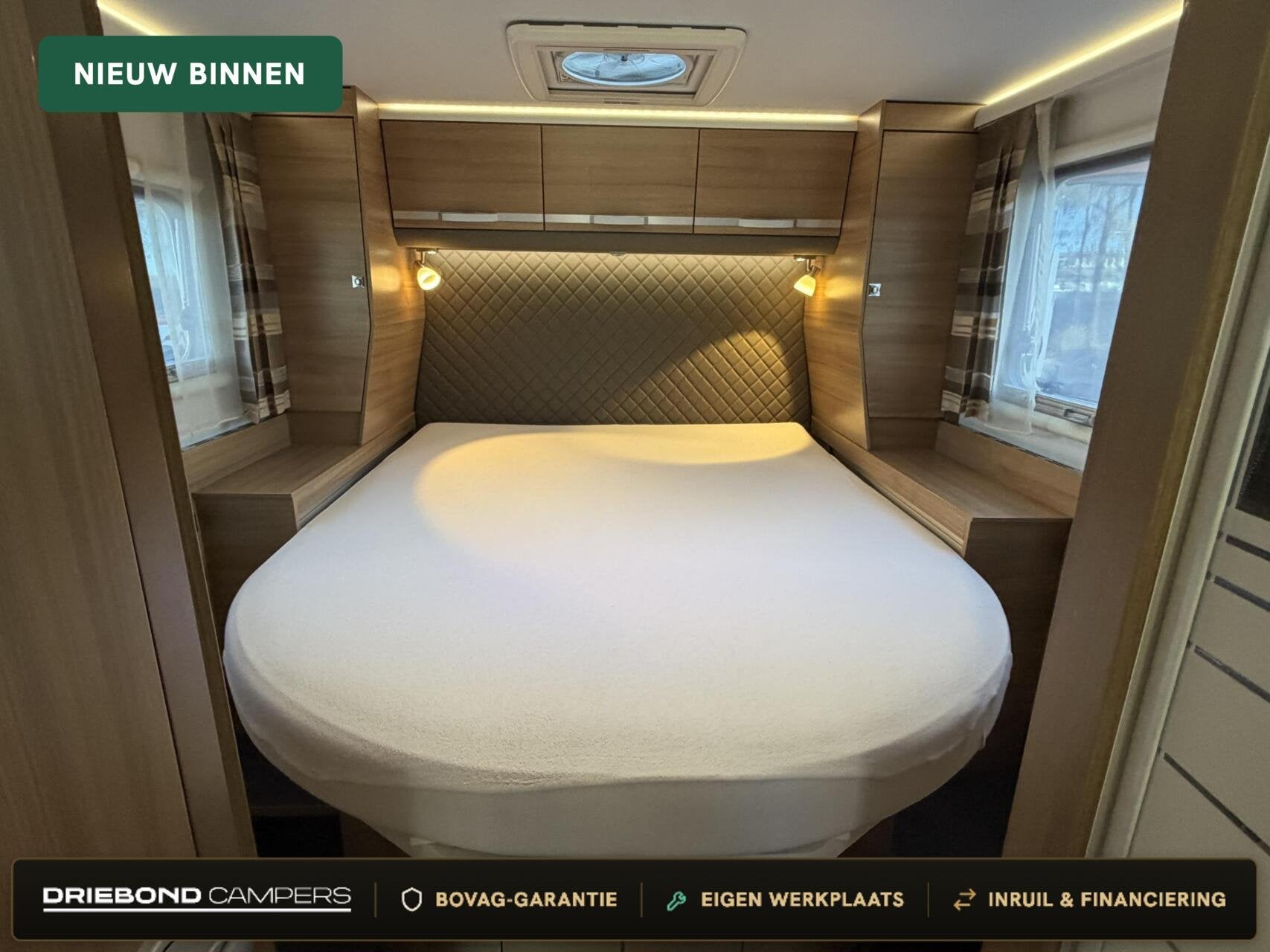 Adria Coral S 670SC Queensbed Luifel Luchtvering Vlakke Vloe, 7 tot 8 meter, Bedrijf, Elektrische ramen, Airconditioning