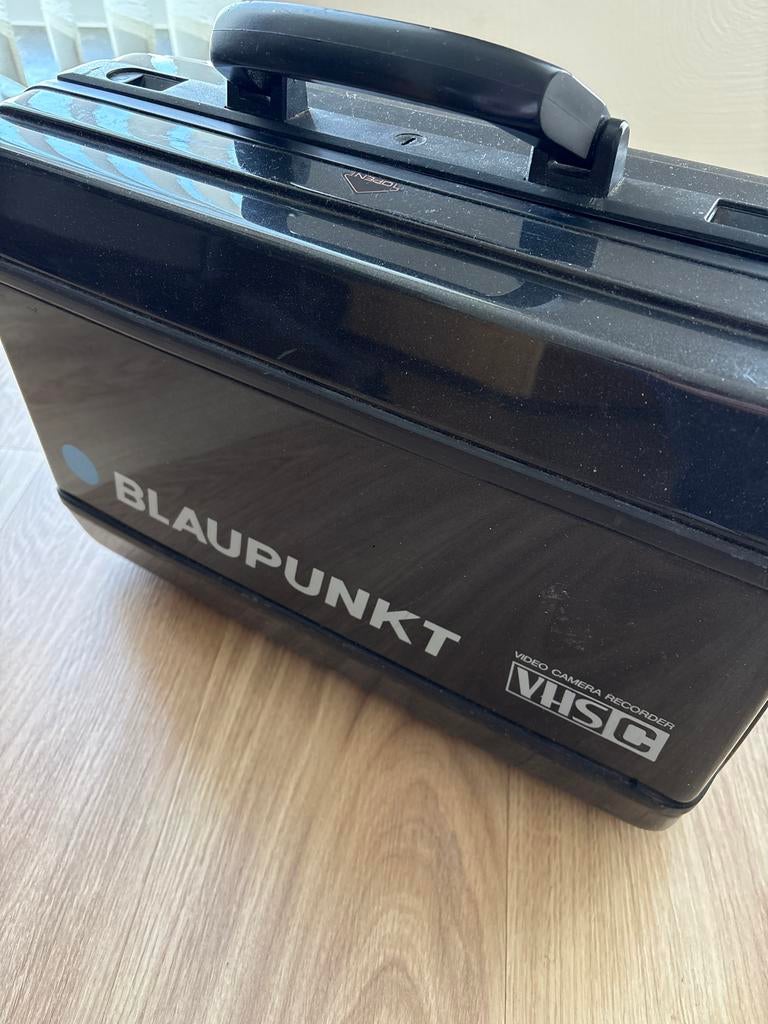 Blaupunkt CR-5000 VHS-C Videocamera met accessoires, Audio, Tv en Foto, Videocamera's Analoog, Ophalen of Verzenden, VHS-C of SVHS-C