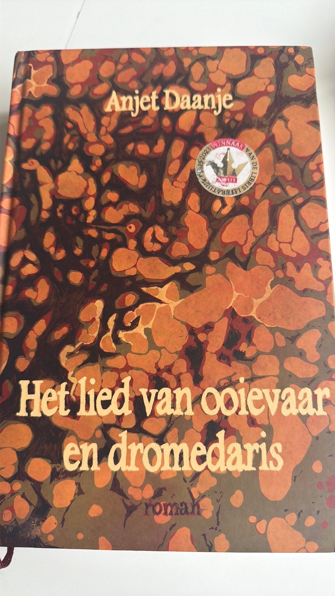 Anjet Daanje - Het lied van ooievaar en dromedaris, Ophalen of Verzenden, Zo goed als nieuw, Anjet Daanje