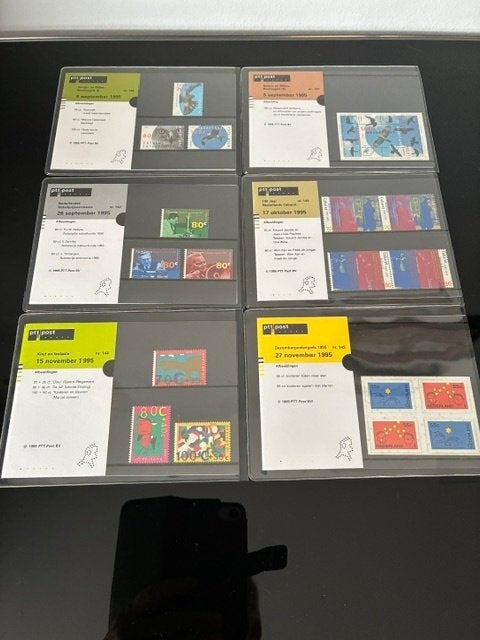 Te koop postzegelmapjes Nederland, Ophalen of Verzenden, Na 1940, Postfris