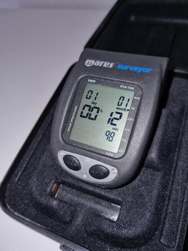 DUIKHORLOGE / MARES SURVEYOR, Watersport en Boten, Duiken, Ophalen of Verzenden, Zo goed als nieuw, Duikcomputer