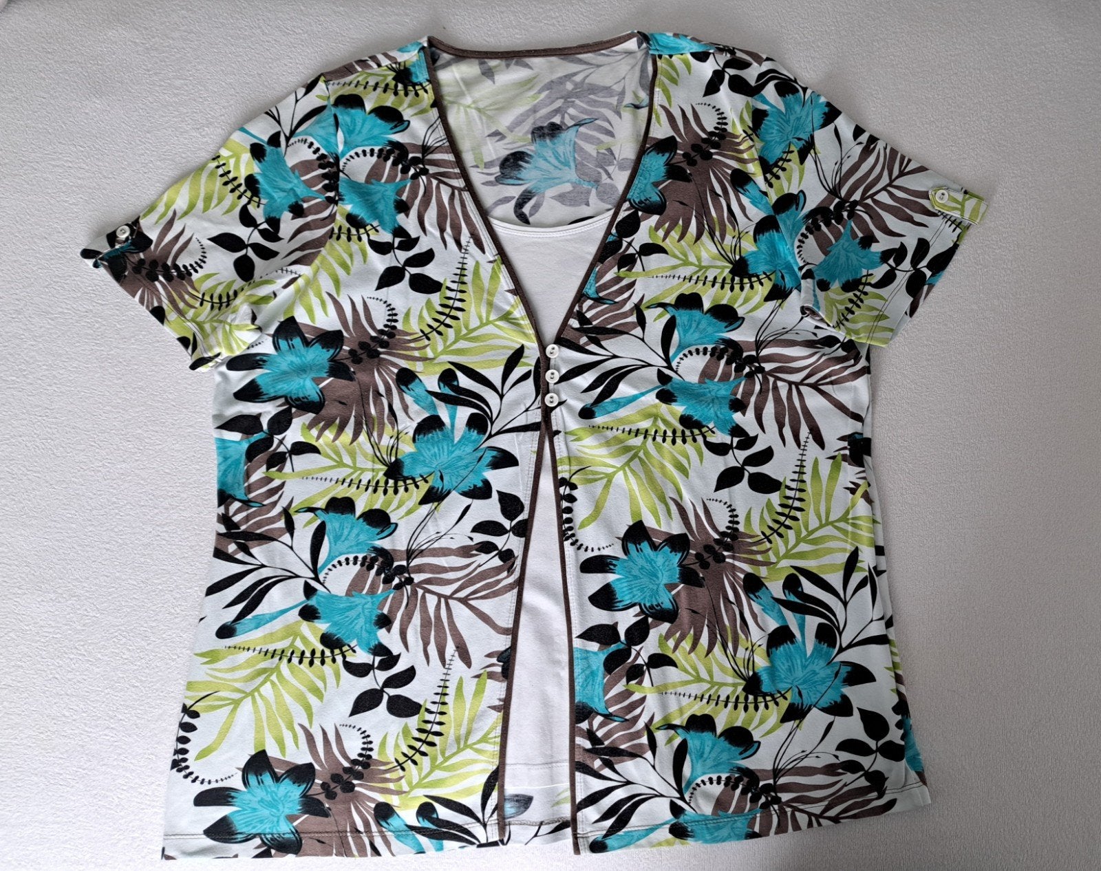 2-in-1 korte mouwen shirt met bloemen, mt. 46, Kleding | Dames, T-shirts, Meerkleurig, Maat 46/48 (XL) of groter, Ophalen of Verzenden