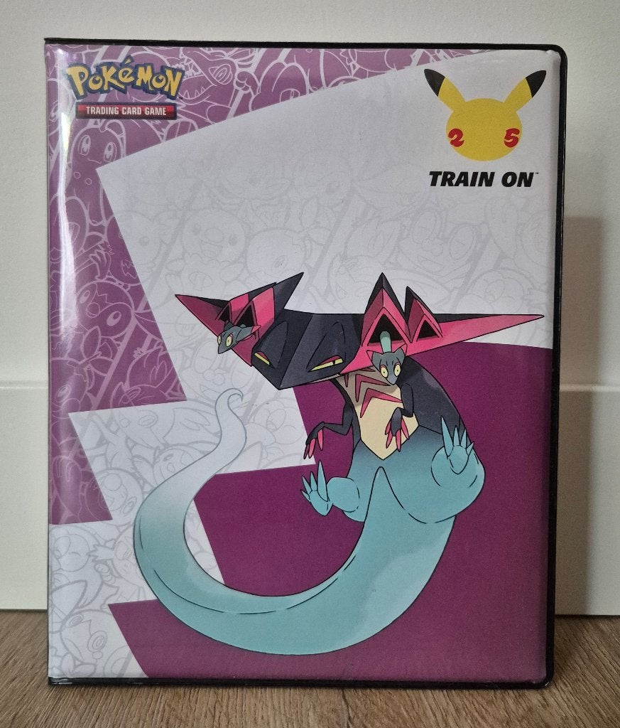 Pokémon 25th Anniversary (Celebrations) 4 Pocket Card Binder, Ophalen of Verzenden, Nieuw, Boek of Catalogus