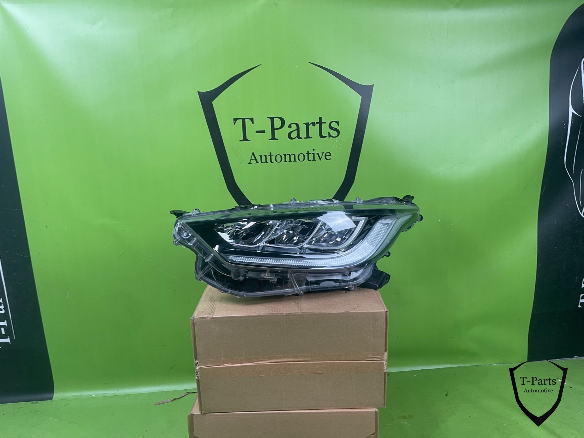 toyota yaris koplamp links 81150K0081 mazda 2
