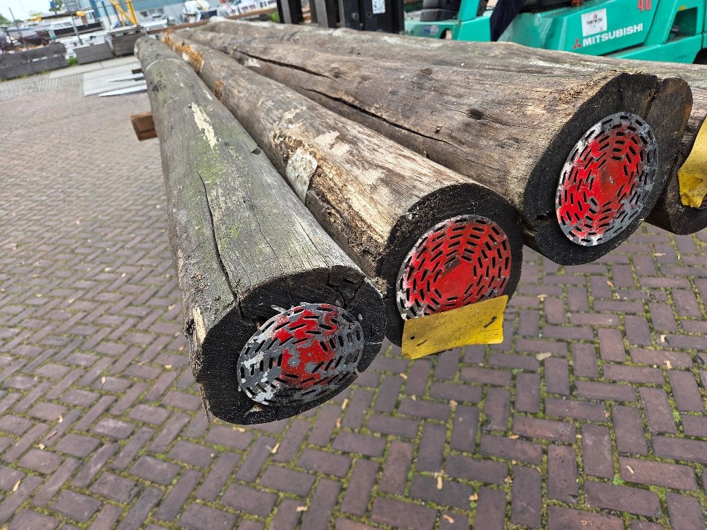 Gebruikte hardhouten ronde palen onbehandeld - nr: HB430, Ophalen, Gebruikt, 250 cm of meer, Palen