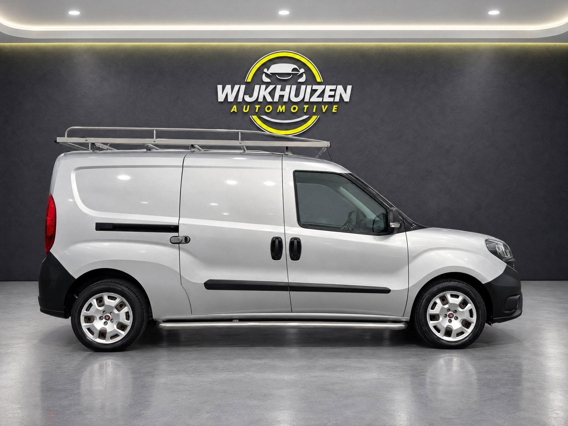 Foto 3 van Fiat Doblò Cargo 1.6 MJ L2H1 Maxi met Airco ! Navigatie ! C