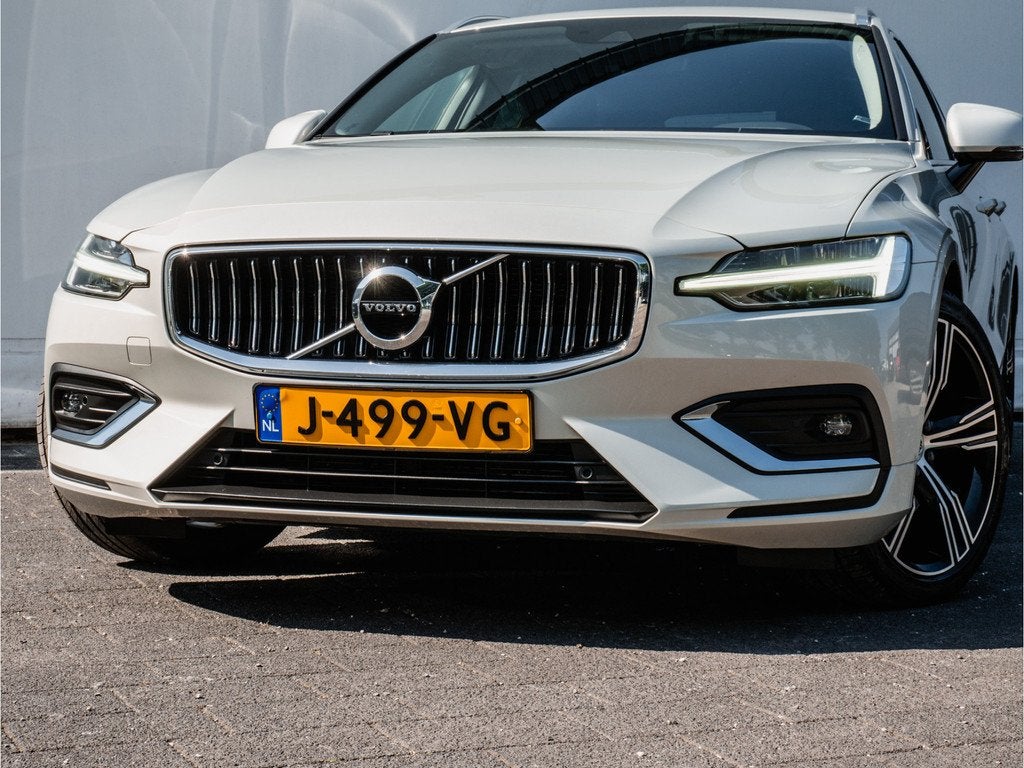 Volvo V60 2.0 B3 163pk Inscription Trekhaak/ Harman-Kardon/, Auto's, Volvo, 4 cilinders, Hybride Elektrisch/Benzine, 177 pk, Autotrust