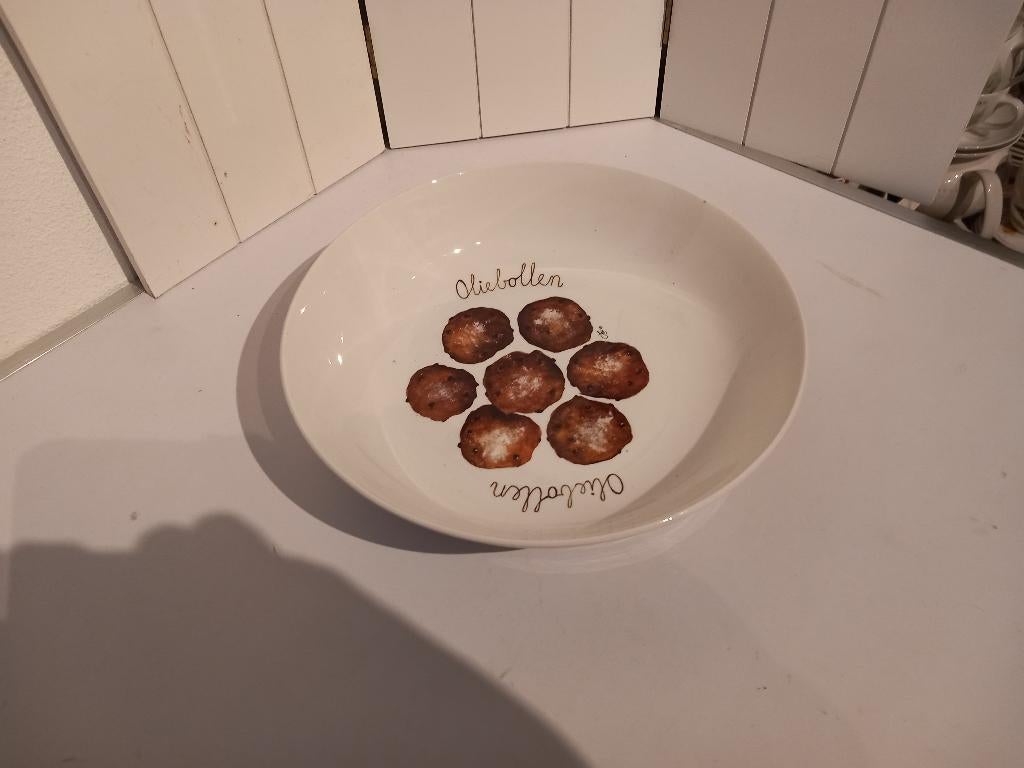 Jet Oliebollen en Vegetable schaal, Huis en Inrichting, Keuken | Servies, Keramiek, Overige typen, Ophalen of Verzenden, Zo goed als nieuw