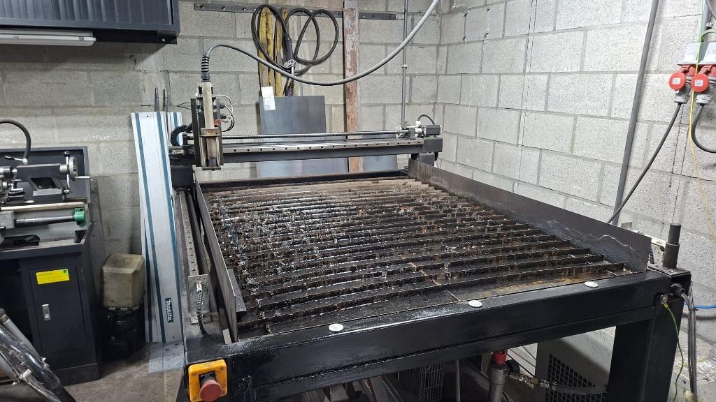 CNC plasma tafel, Doe-het-zelf en Verbouw, Gereedschap | Lasapparaten, Ophalen, Minder dan 150 ampère, Overige typen