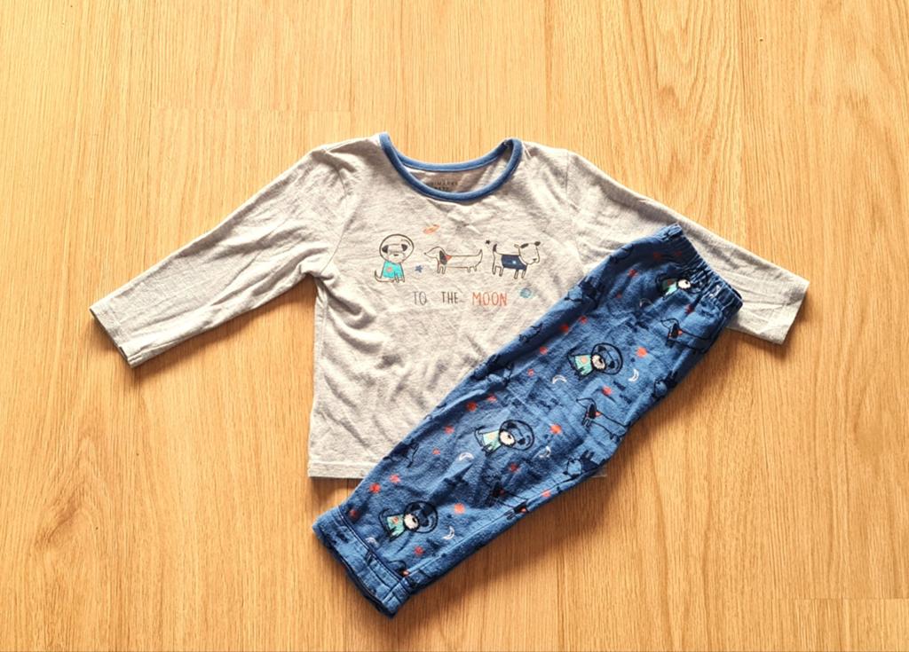 Pyjama 'ruimte' maat 86, Nacht- of Onderkleding, Ophalen of Verzenden, Zo goed als nieuw, Primark