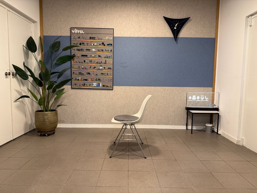 Vitra | Eames | DSS | Wit | Stapelbaar | 2x, Niet ingevuld, Twee, Vitra Artifort Cassina Fritz Hansen Eames Gispen Pastoe Hay