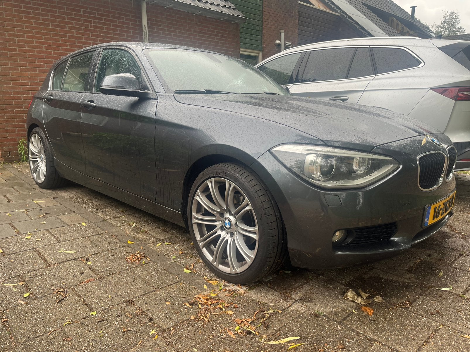 ✅ BMW 116I 2012 Grijs leder !!! ✅, 1-Serie, 4 cilinders, 5 stoelen, Achterwielaandrijving