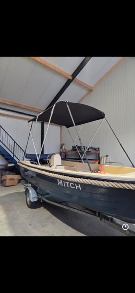 Nette sloep met trailer en Mercury 20pk buitenboordmotor, Watersport en Boten, Sloepen, Ophalen, Gebruikt, Buitenboordmotor, Kussenset