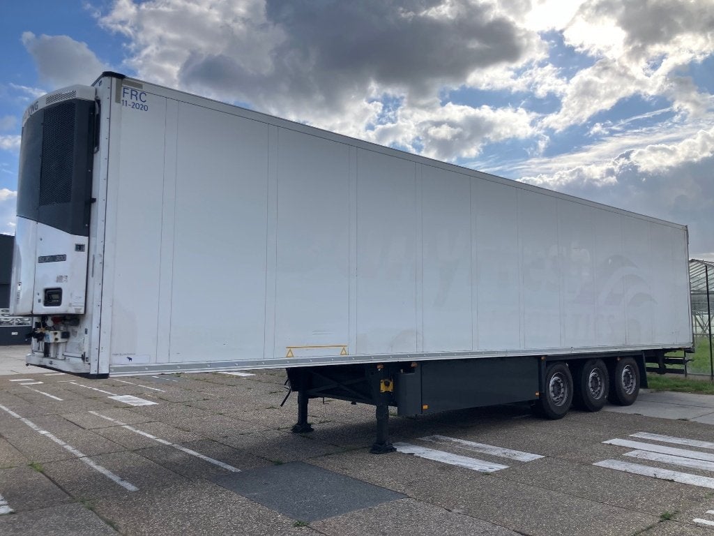 Schmitz Cargobull SCBS3B Thermo king 2014, Auto's, Wit, Diesel, Particulier, Aanhangers en Opleggers