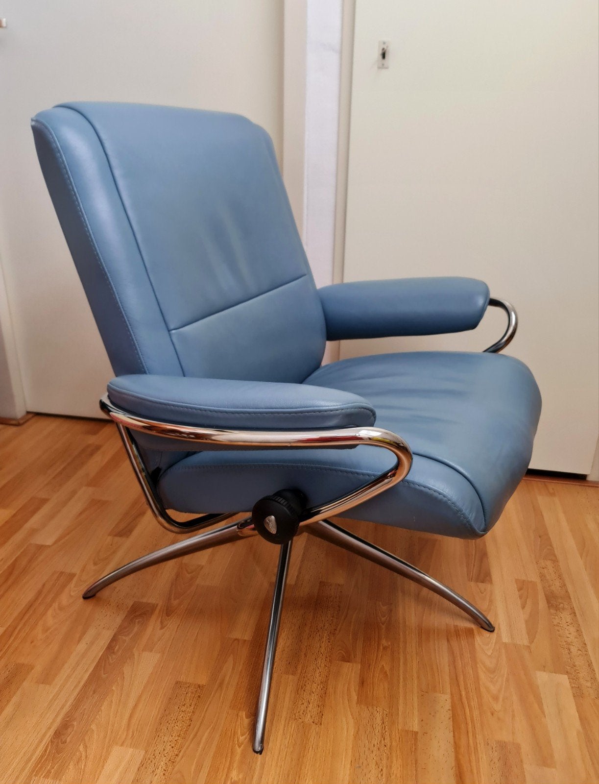 Stressless Paris Low Back fauteuil grijsblauw leer mooi, Ophalen, Gebruikt, Leer, Modern hedendaags interieur design