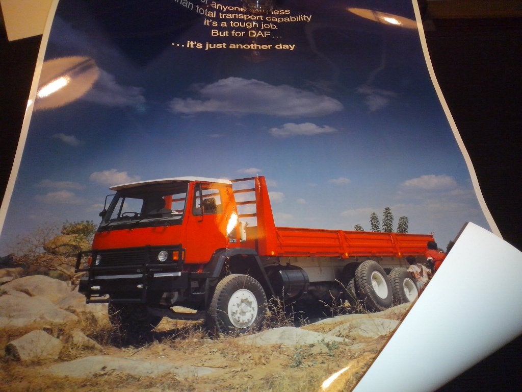 8x Leyland DAF posters: 80 Fina 95 2700 Roadrunner 200 Comet, Ophalen of Verzenden, Auto's