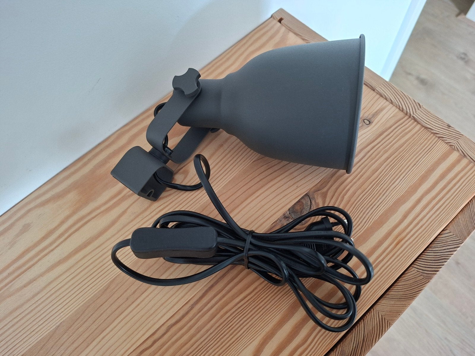 IKEA Hektar Wand-/Klemspot, Donkergrijs - Nieuw, Overige typen, E14 (klein), Ophalen of Verzenden, Nieuw