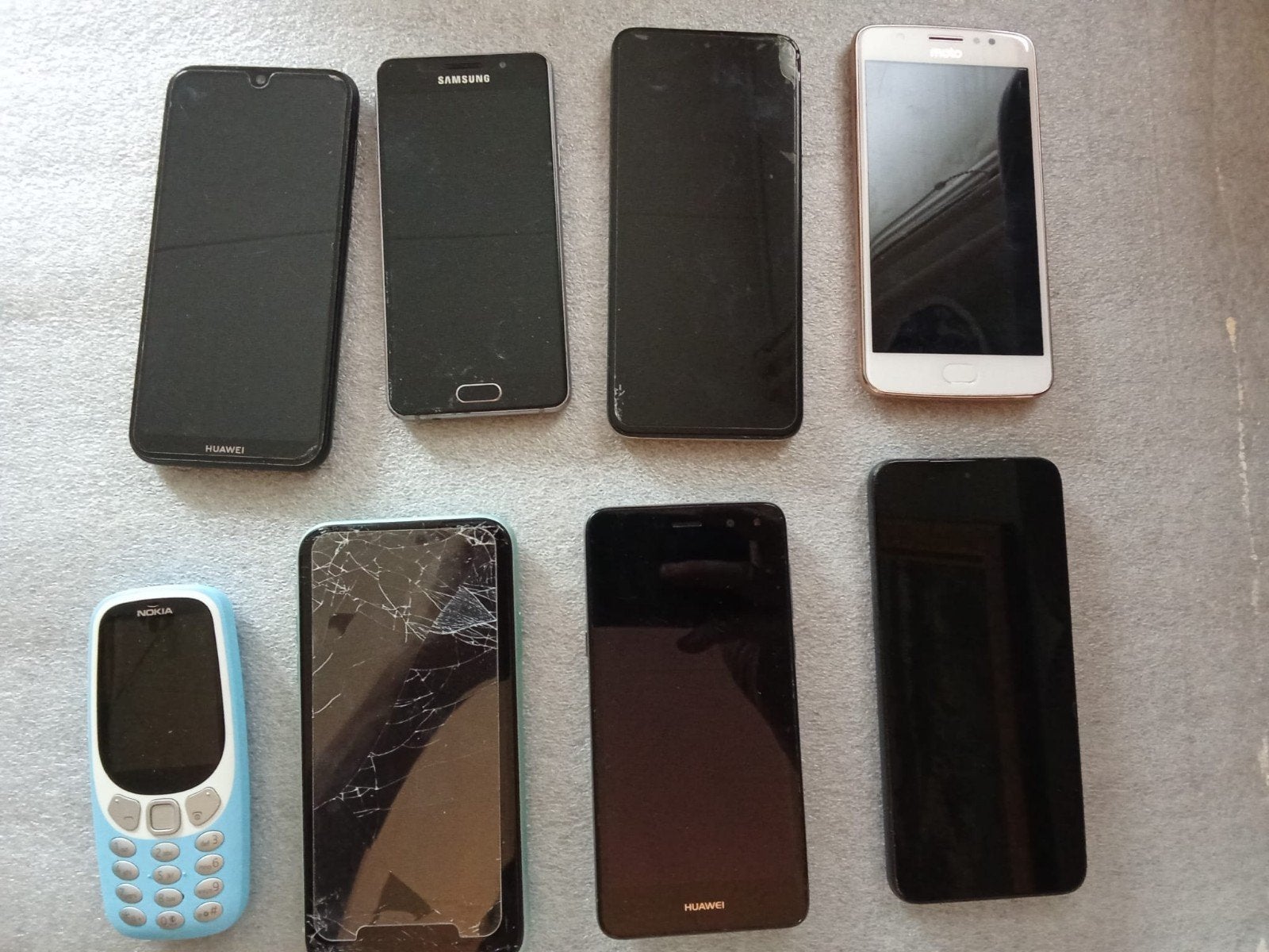 30 mobiele telefoons, Telecommunicatie, Mobiele telefoons | Overige merken, Ophalen of Verzenden, Zonder simlock, Niet werkend