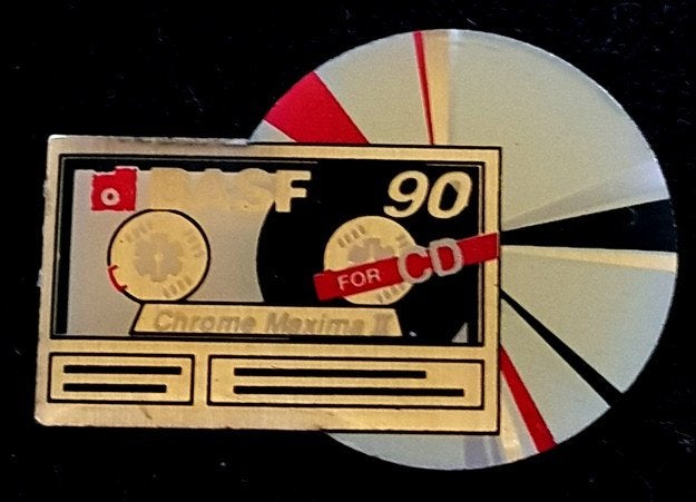 BASF 90 CD pin, Verzenden, Merk, Speldje of Pin