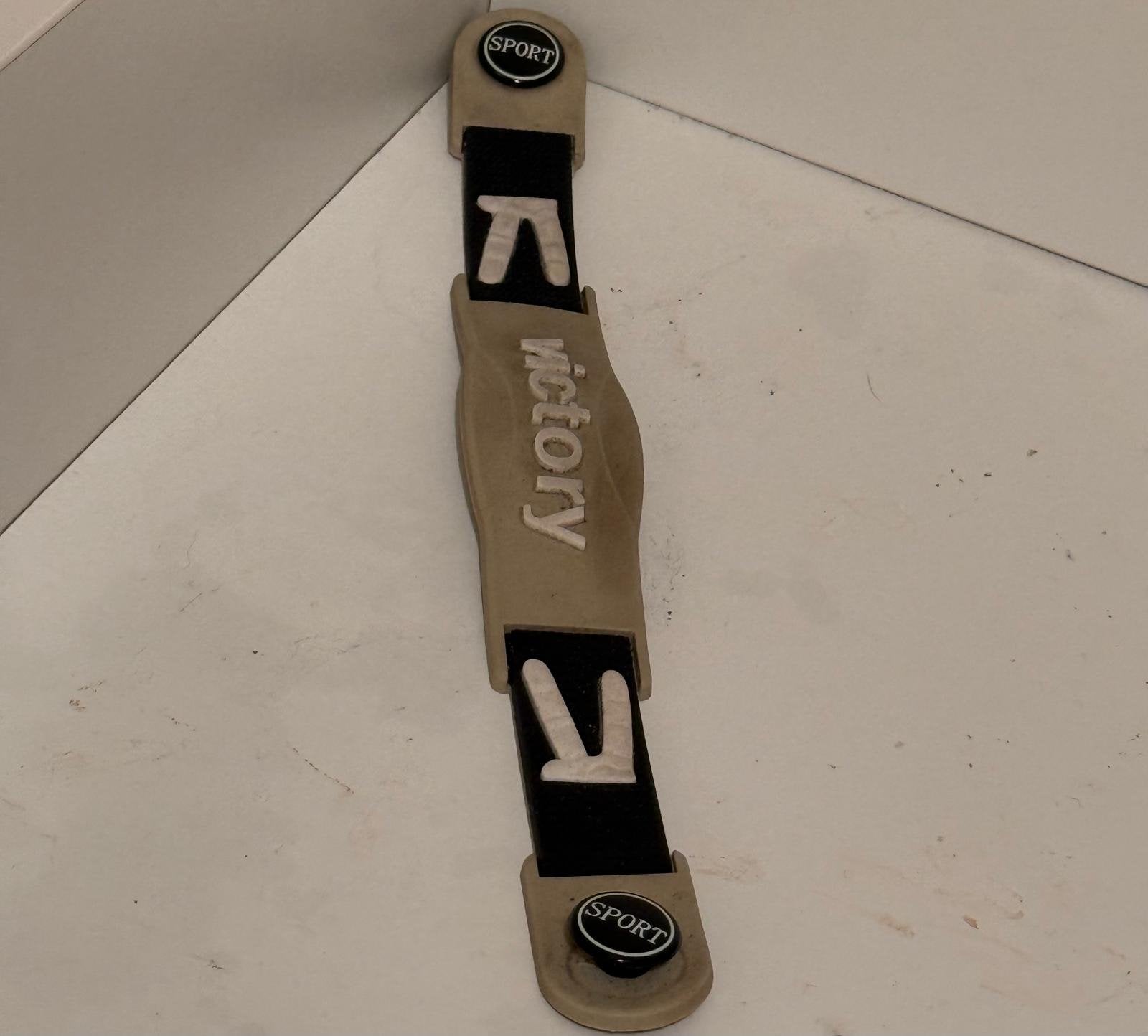 Victory Sport Armband - Beige/Zwart, Sieraden, Tassen en Uiterlijk, Ophalen, Nieuw, Zwart