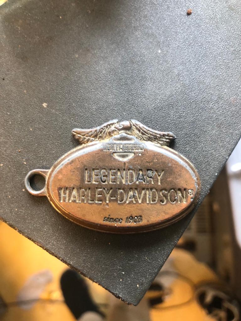 Vintage Harley-Davidson Sleutelhanger/Badge - Legendary, Ophalen of Verzenden, Gebruikt