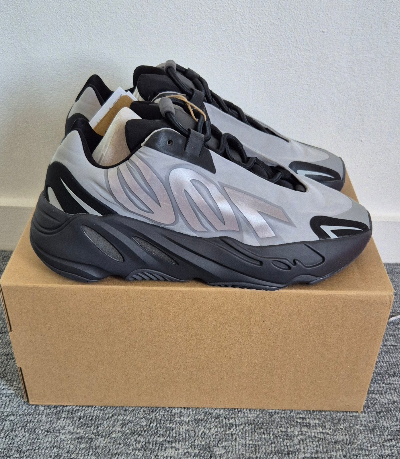 Adidas YZY 700 MNVN GW9524. Maat 40., Overige kleuren, Verzenden, Nieuw, Sneakers of Gympen