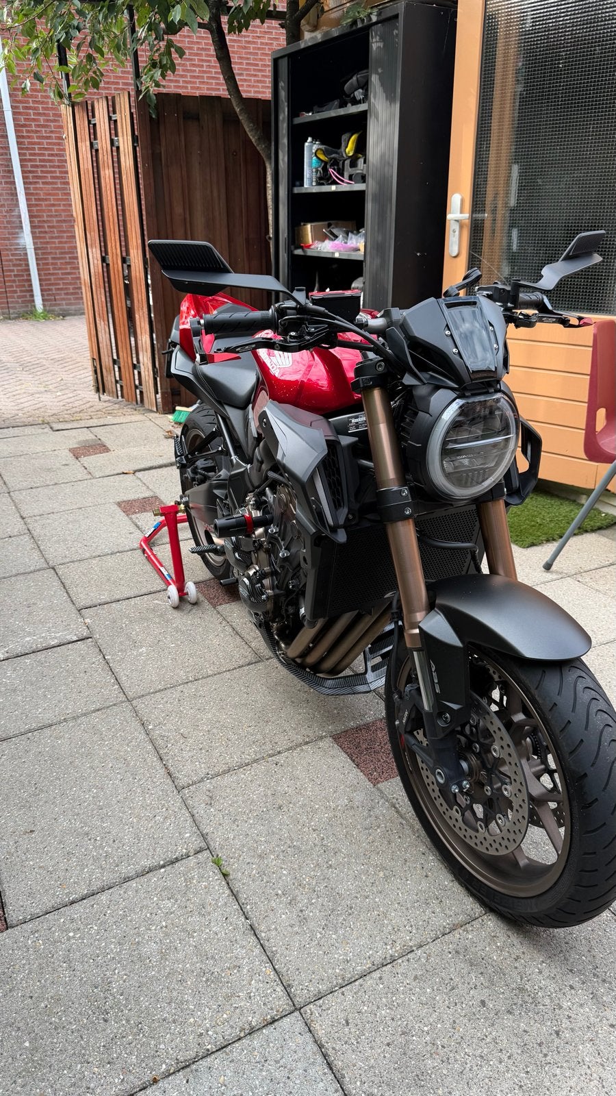 Honda CB650R - Naked Bike - Akrapovic uitlaat - quikshifter, Motoren, Motoren | Honda, 4 cilinders, 649 cc, Gebruikt, Particulier