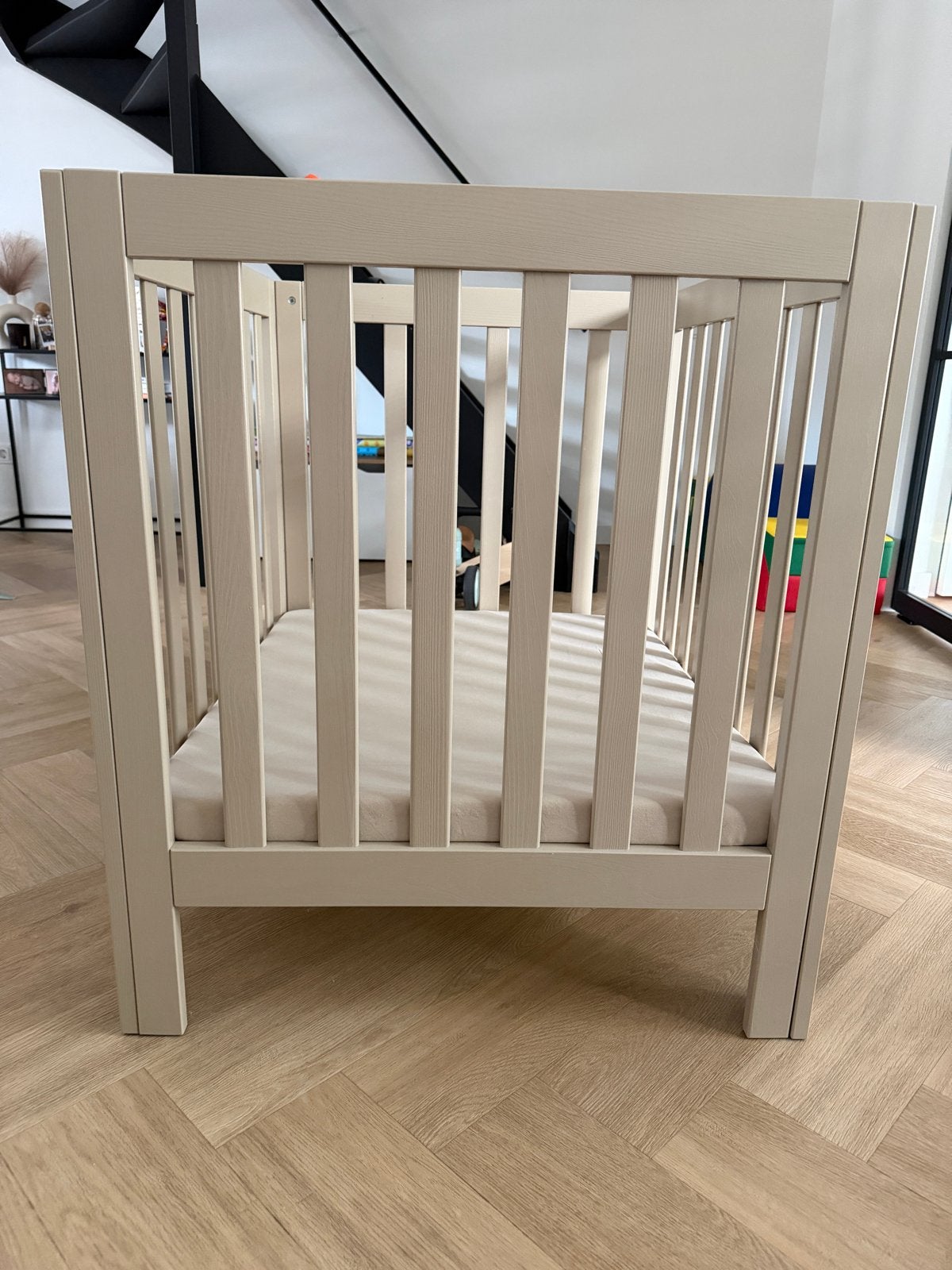 BabyBox 80 x 100. Incl matras en 2 hoezen., Ophalen, Zo goed als nieuw, Ledikant