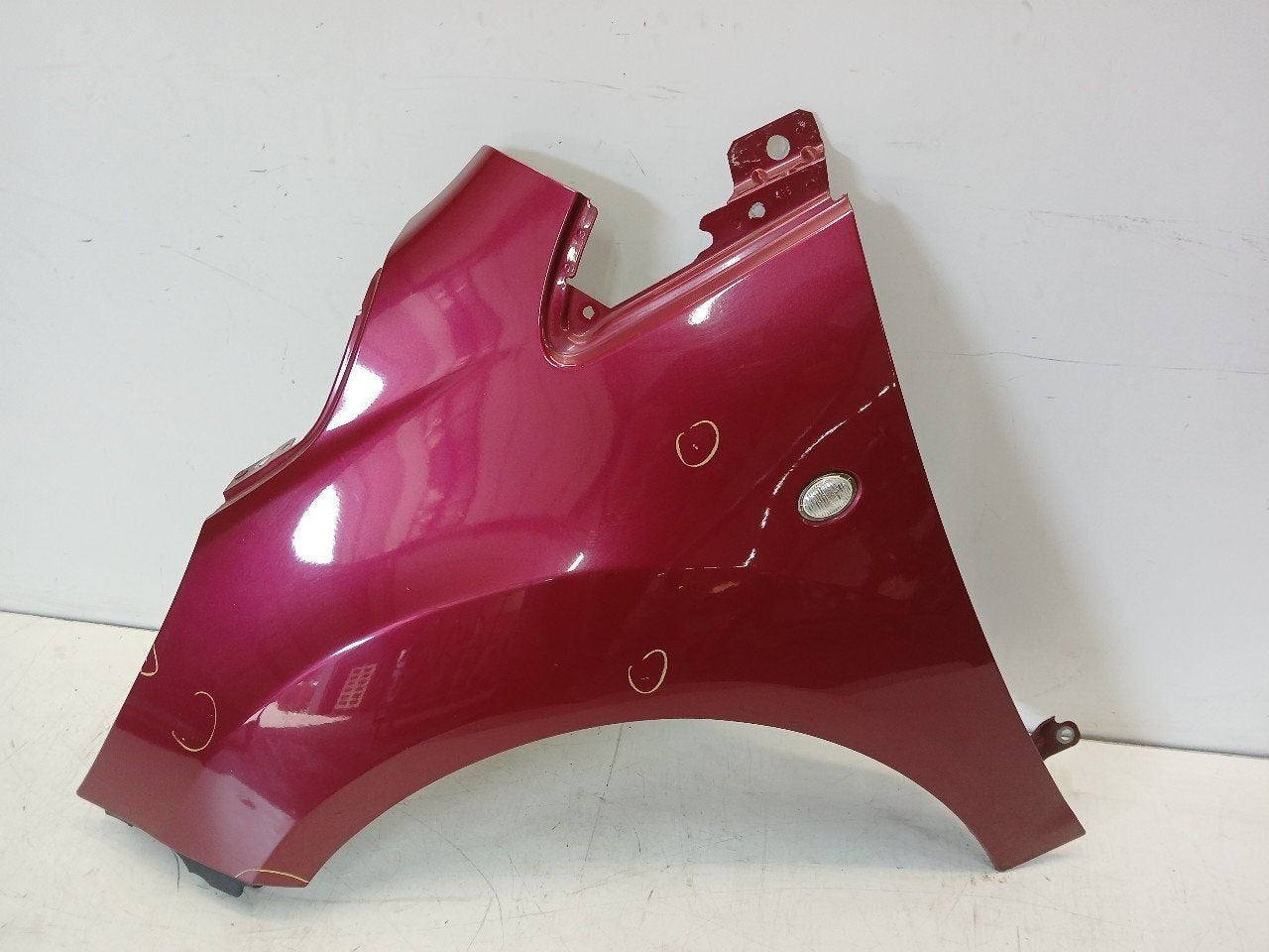 Spatbord links voor Ford Ka, Onderdelen@venauto.nl, Van der Ven Autorecycling B.V., Gebruikt, Ettenseweg 76, 4706 PB Roosendaal, The Netherlands
