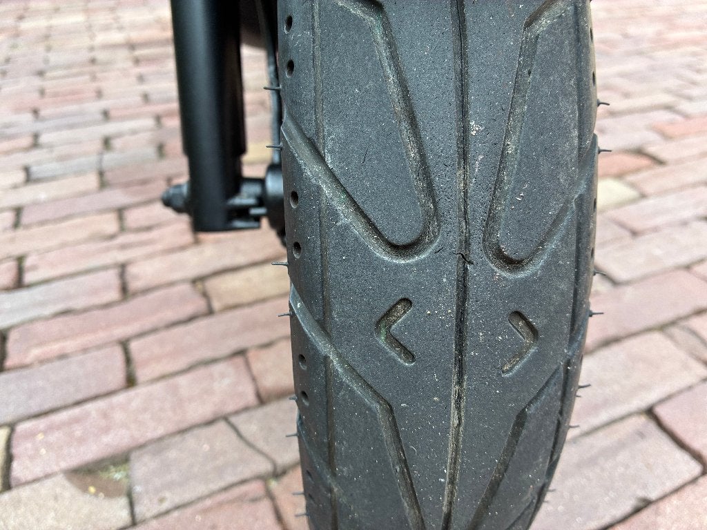 Foto 7 van Scooter 45km La souris Sourini R BJ 2023 in goede staat €725