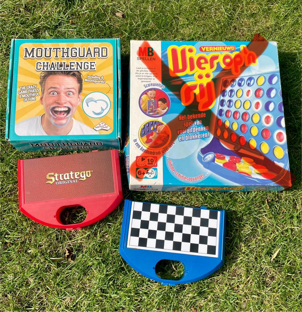 Reisspellen: Stratego Reis, Mouthguard Challenge, Dammen/S, Een of twee spelers, Ophalen of Verzenden, Zo goed als nieuw, Reisspel