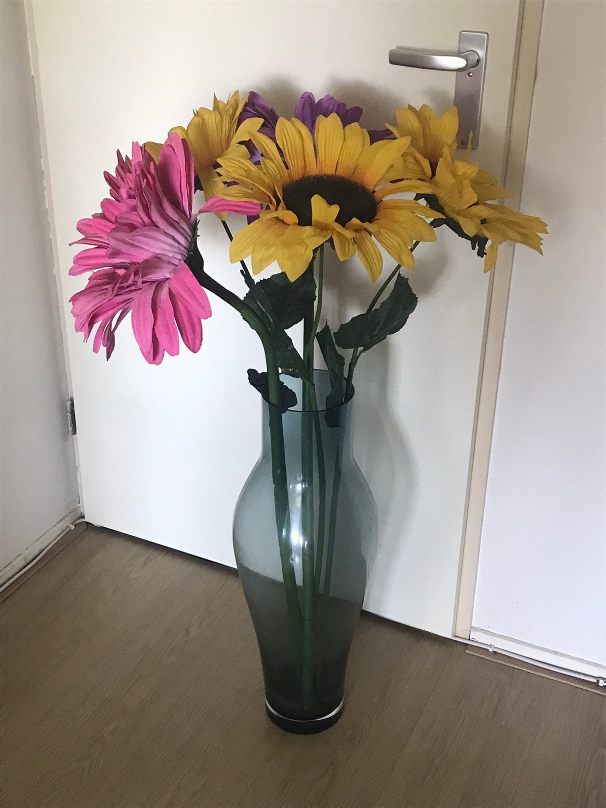 165. Cm hoogte vaas met xxl kunstbloemen, Huis en Inrichting, Woonaccessoires | Kunstplanten en Kunstbloemen, Ophalen, Zo goed als nieuw