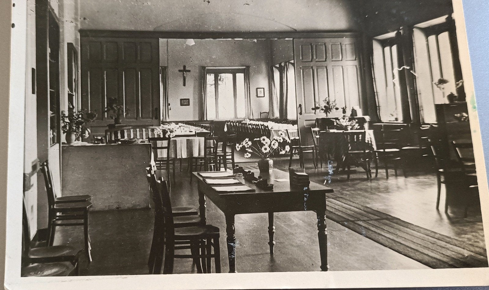 Tilburg. Retraitehuis Cenakel. Leeszaal refter 1950, Ophalen of Verzenden, 1940 tot 1960, Gelopen, Noord-Brabant