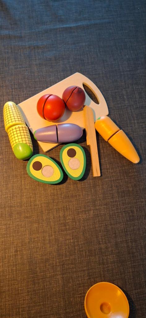 Houten Speelgoed Groenten Set met Snijplank en Mes, Kinderen en Baby's, Speelgoed | Houten speelgoed, Ophalen of Verzenden, Gebruikt