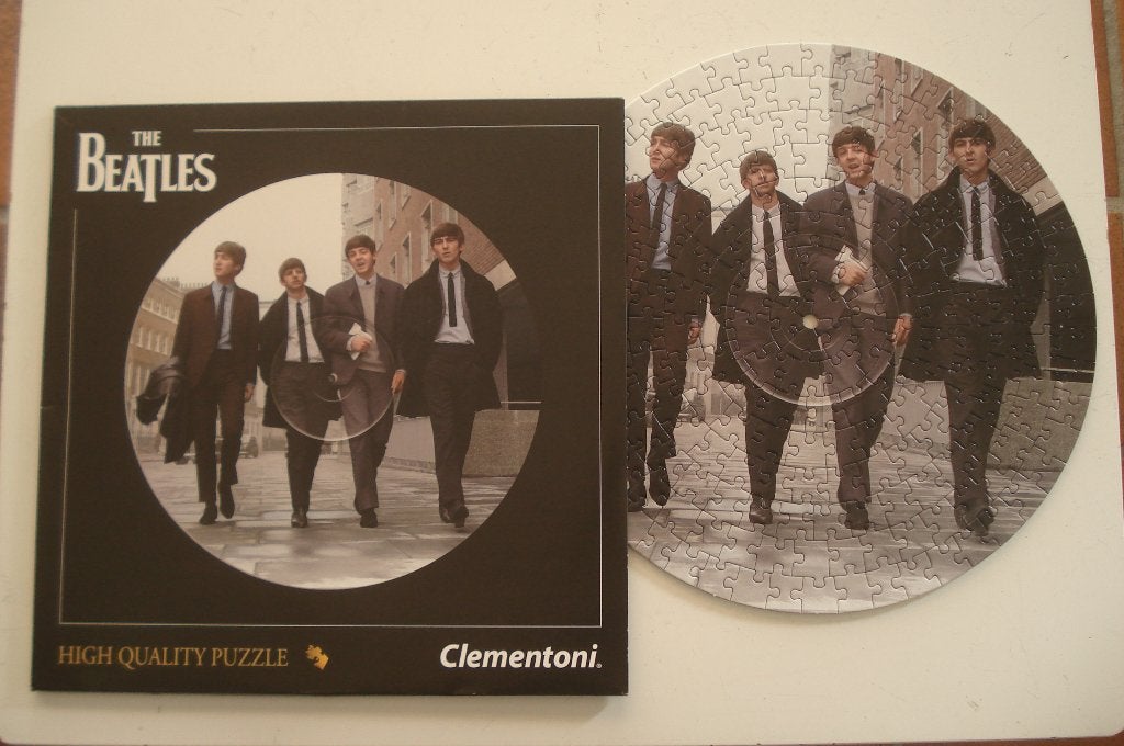 Ronde Lp legpuzzel van de Beatles - 02, Ophalen of Verzenden, Minder dan 500 stukjes, Zo goed als nieuw, Legpuzzel