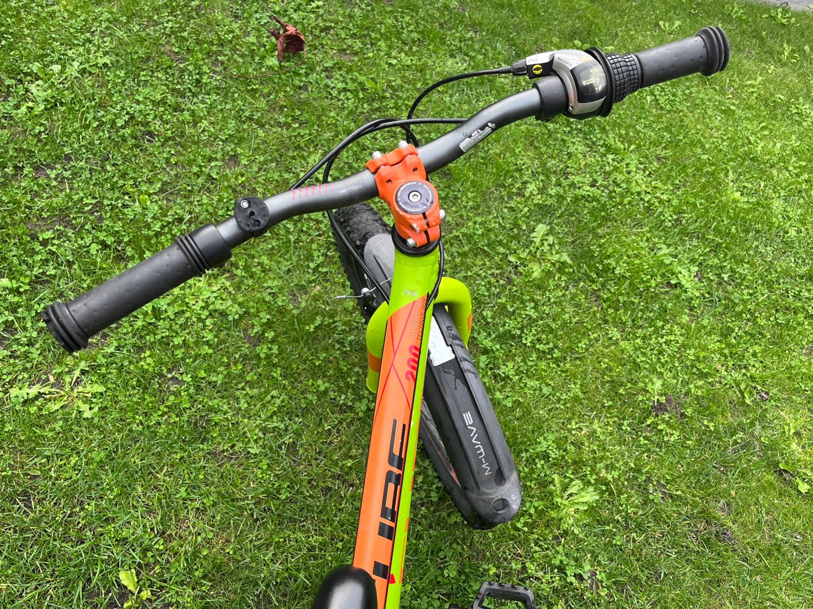 Foto 4 van Mountainbike kind Cube 200 aluminium technology