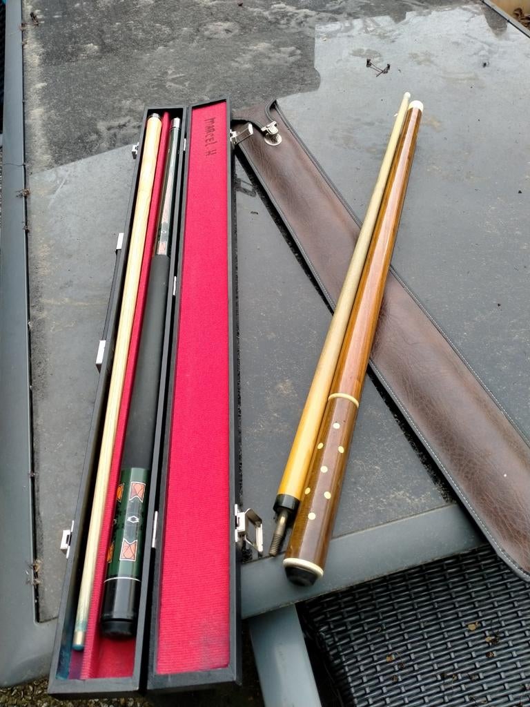 2 oude biljart keu, Ophalen of Verzenden, Gebruikt, Keu of Ballen