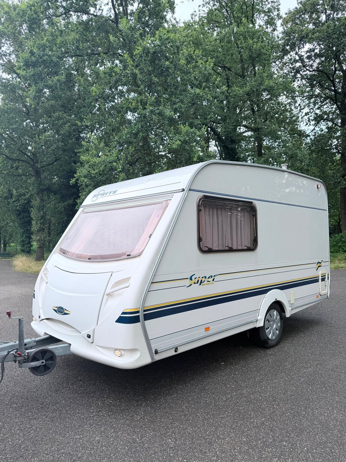 Nette Sprite 390 caravan uit 2001, Overige merken, Omvormbare zithoek, Bedrijf, Treinzit